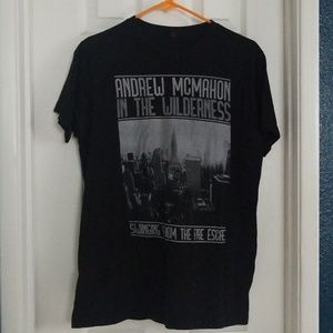 Andrew McMahon in the Wilderness band shirt
